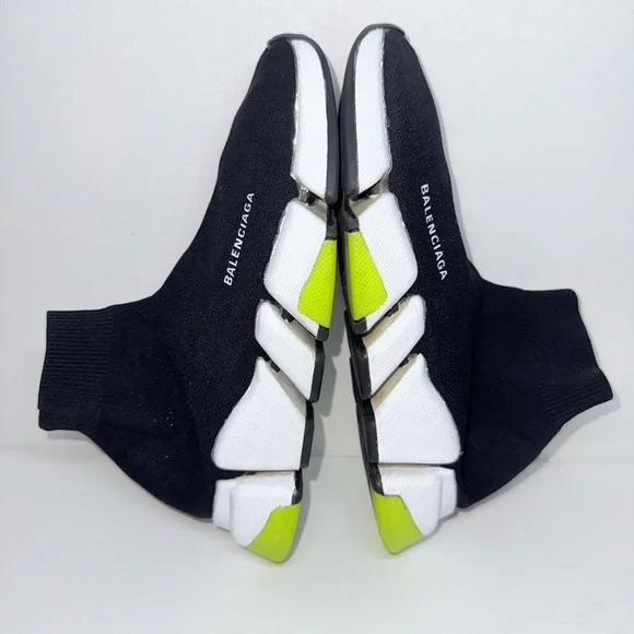 BALENCIAGA BLACK KNIT FABRIC SPEED 2.0 HIGH TOP. - Picture 2 of 11